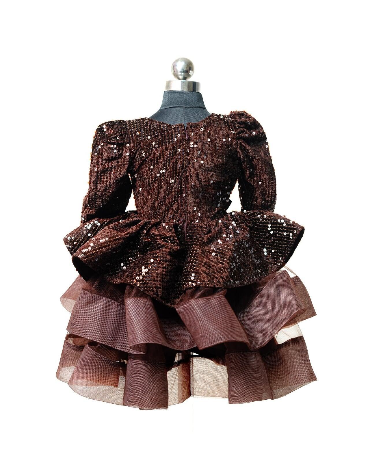 Twinning Outfit Ideas for Mother and Daughter