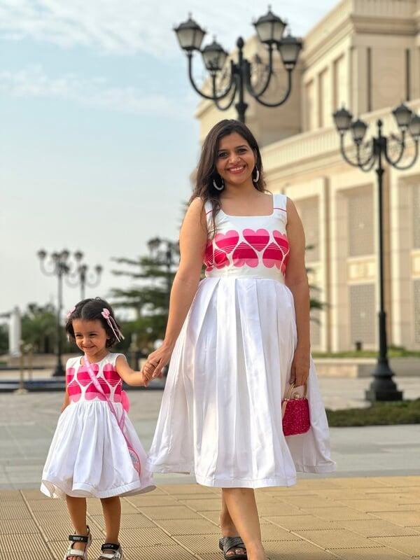 Best Family Photoshoot Poses With Toddlers in 2026 Best Family Photoshoot Poses With Toddlers in 2026