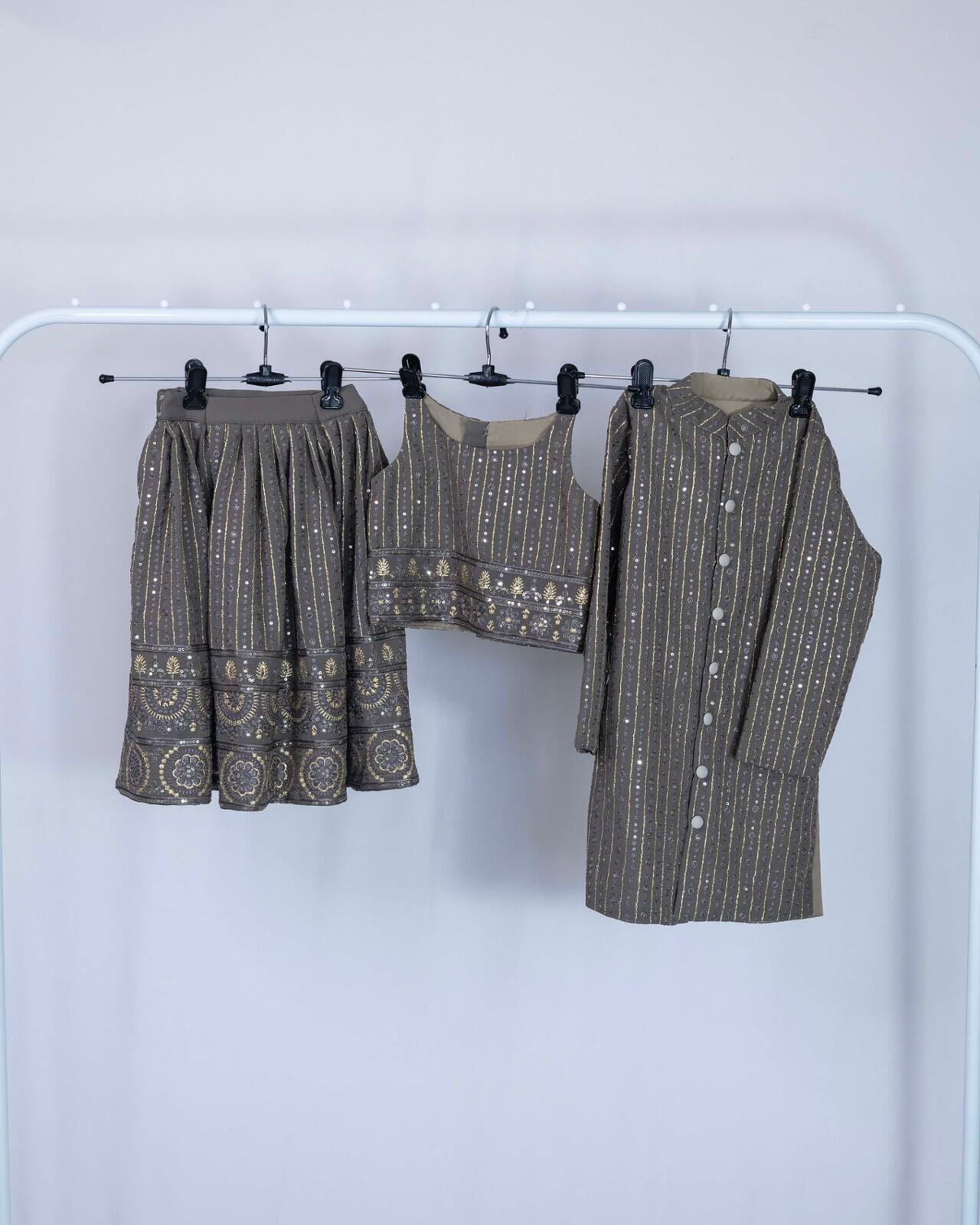 Matching ethnic wear for siblings for Diwali