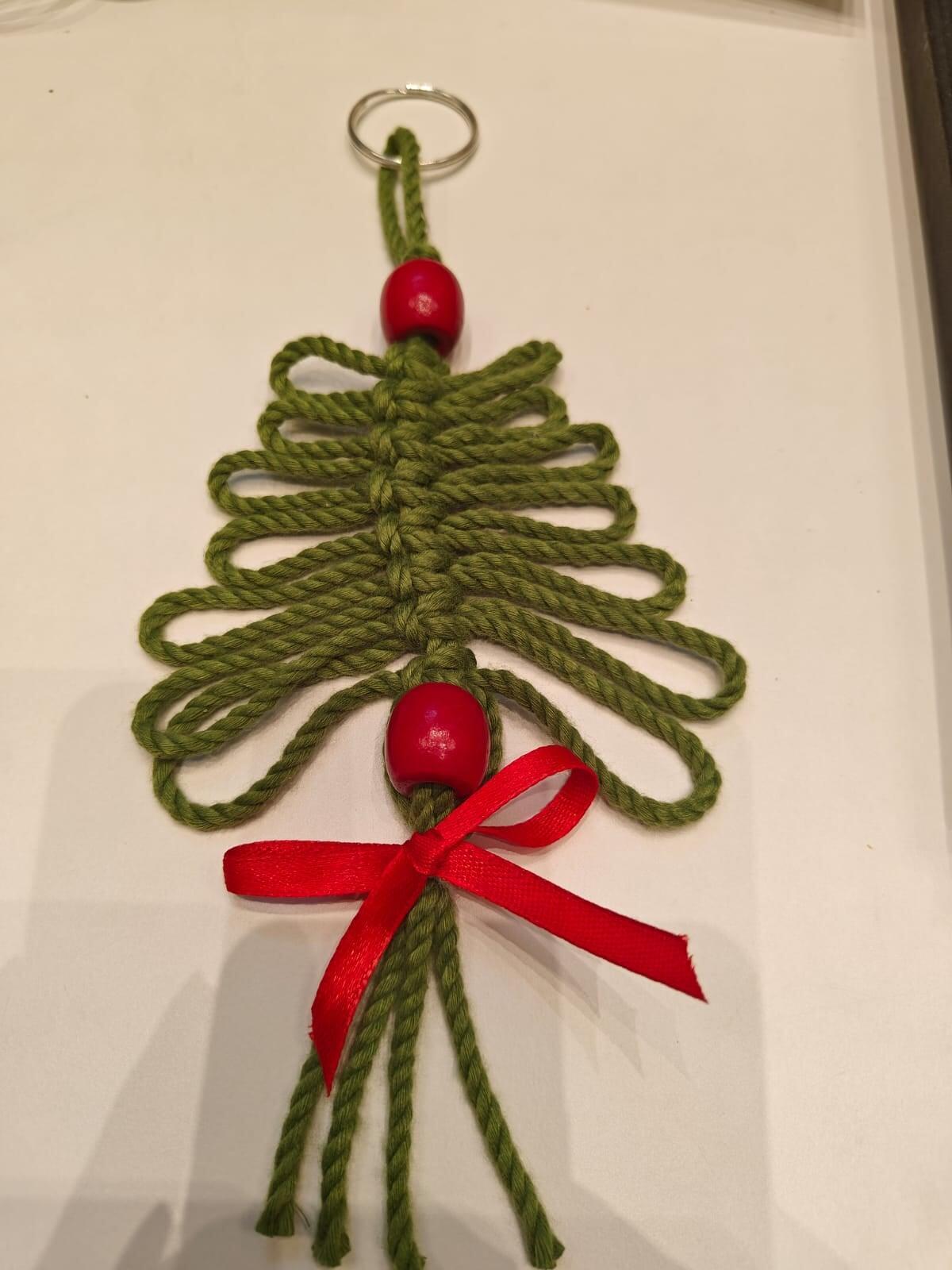 DIY Yarn Christmas Tree Keychain DIY Yarn Christmas Tree Keychain