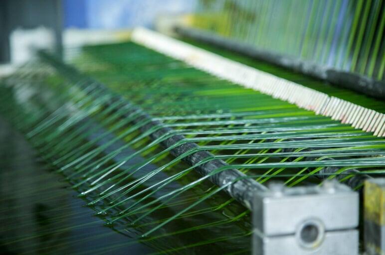 Artificial turf yarn extrusion process forming green fibers for durable sports turf and landscaping grass production systems Artificial turf yarn extrusion process forming green fibers for durable sports turf and landscaping grass production systems