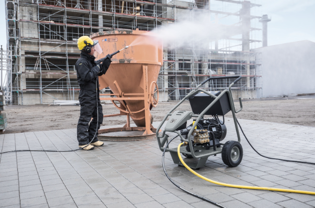 Ultra-High Pressure Cleaning Systems