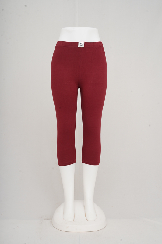 Women Maroon Capri