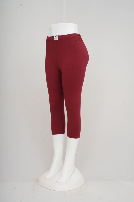Women Maroon Capri