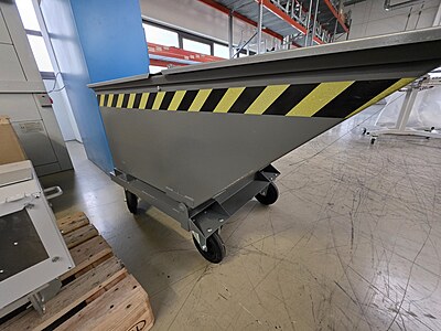 BAUER 5383244, KN-R/D 400, tipping container, with casters and lid