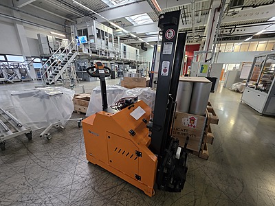 BAKA 1709-919-UMB, EGGT 79-1004 ELSO, Electric counterbalance walkie stacker with mounting plate