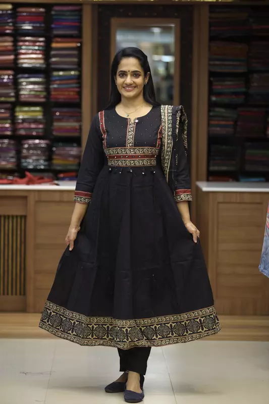 Anarkali Kurta Set with Printed Dupatta, Black