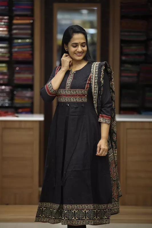 Anarkali Kurta Set with Printed Dupatta, Black