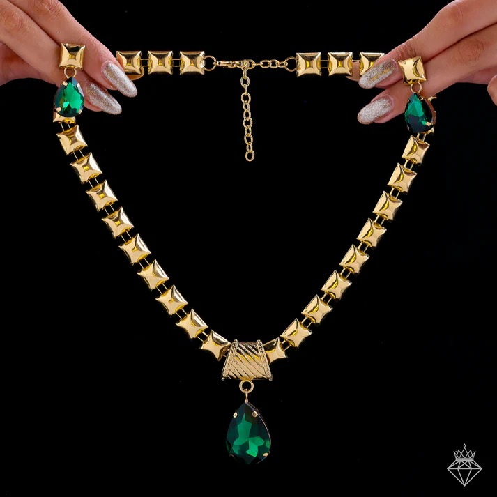 Anti-Tarnish Crystal Necklace Set With Earrings