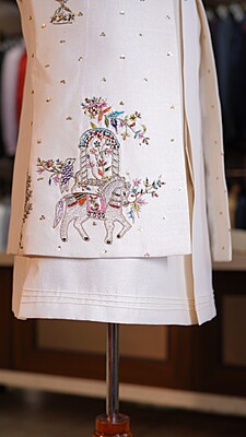Ivory Embroidered Jodhpuri