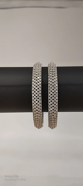 SILVER COVERED AD STONE BANGLE