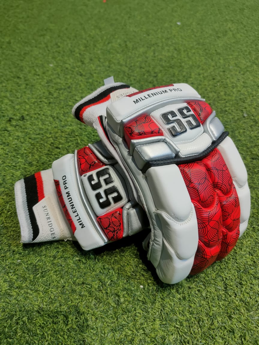 Cricket Batting Gloves SS MILLENIUM PRO Cricket Batting Gloves SS MILLENIUM PRO