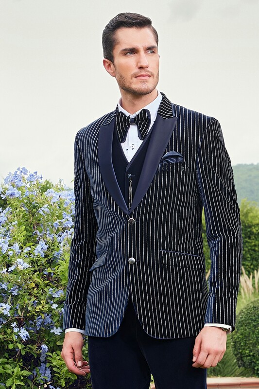 08 A Slim Fit Navy Tuxedo12 (1)