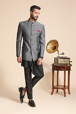 Gorgeous Looking Grey Black-min Gorgeous Looking Grey Black-min