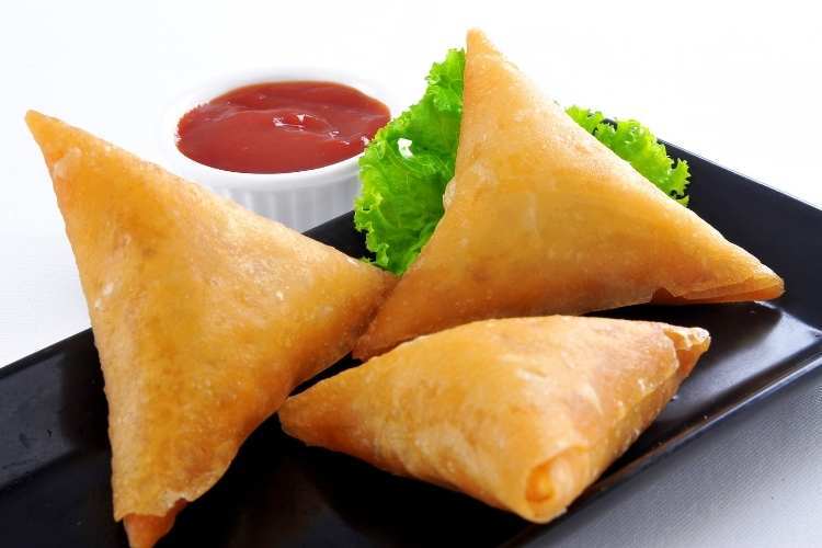 Frzn Chicken Samosa 12 Pcs