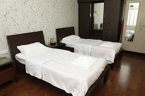 Rukhshana Ushtate Living R T Nagar Bangalore