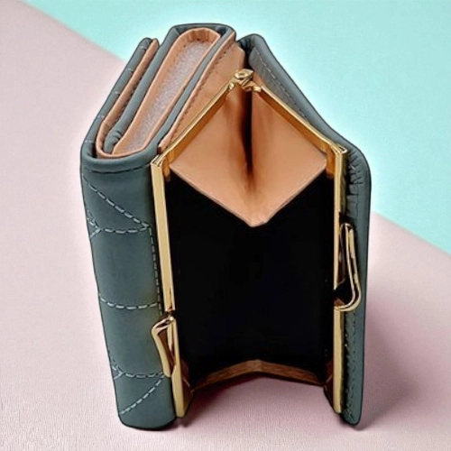 Elegant Quilted Women's Wallet