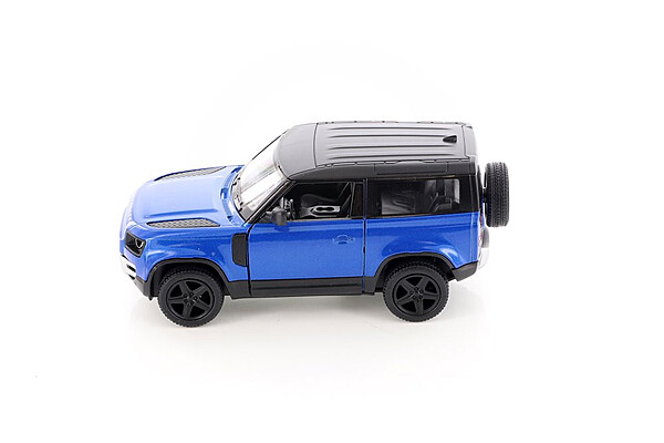 Land Rover Defender 90 1:36