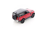 Land Rover Defender 90 1:36