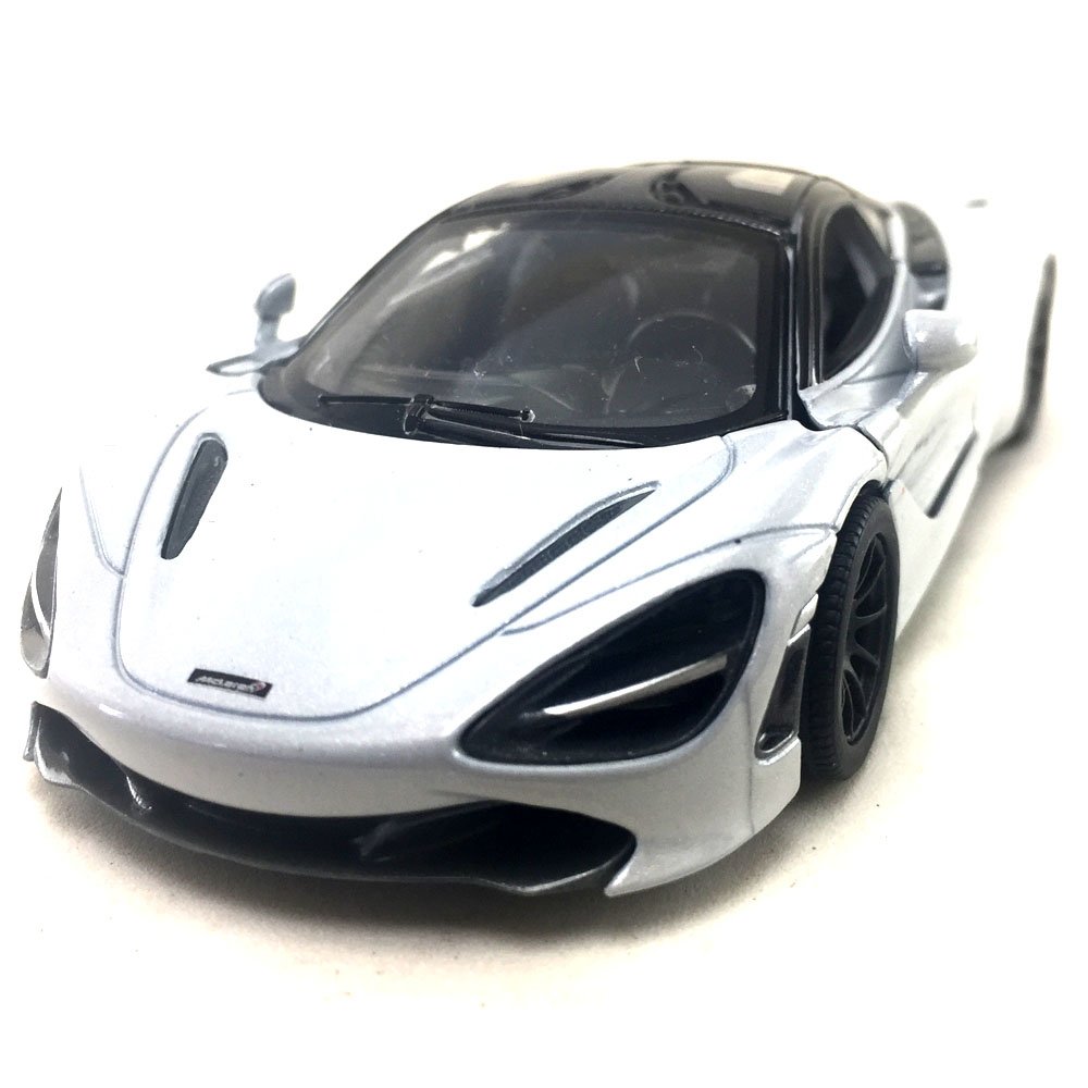 McLaren 720S 1:36