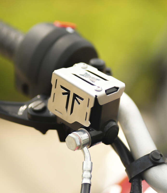 Moto Torque Front Master Cylinder Guard for Triumph Speed 400 & Triumph Scrambler 400 X Moto Torque Front Master Cylinder Guard for Triumph Speed 400 & Triumph Scrambler 400 X