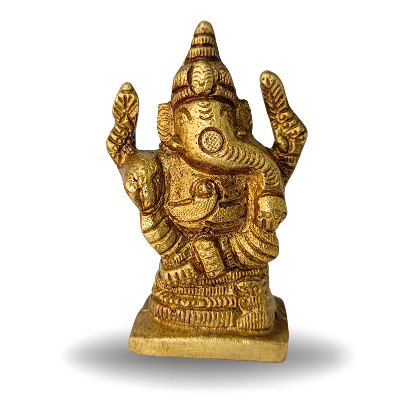 Pure Brass Vinayagar Flat Base – 205 g  • Material: 100% Pure Brass | Weight: 205 g • Hand Crafted by Tamil Nadu Artisans, stable flat base • Ideal for daily pooja & vastu placement