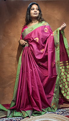Magenta Semi Silk Banarasi Saree with Pista Green Border & Gold Zari Buta Magenta Semi Silk Banarasi Saree with Pista Green Border & Gold Zari Buta