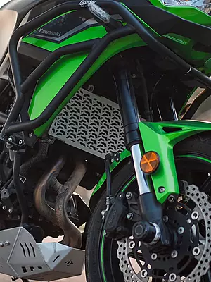 Legundary Vector Radiator Grill for Kawasaki Versys 650