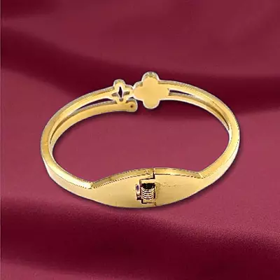 Four-Leaf Clover Bangle Bracelet with Black Enamel and Crystal