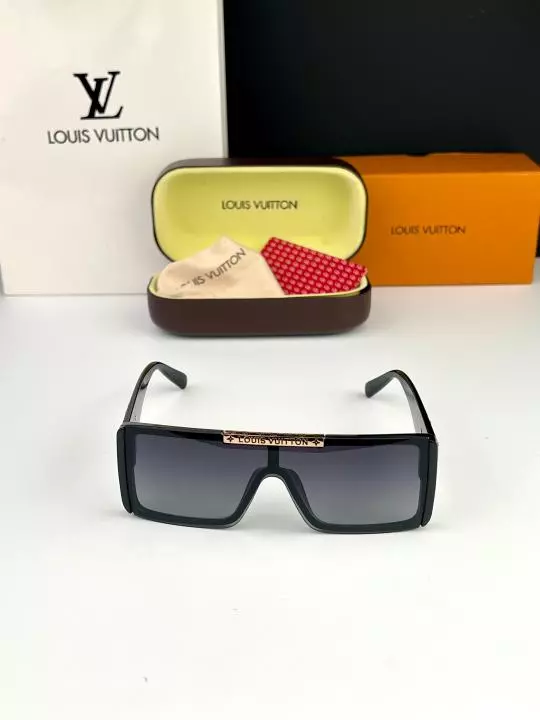 LOUI_S VUITTON SUNGLASS D-519