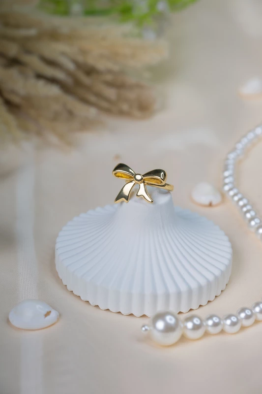 Mini Bow Ring