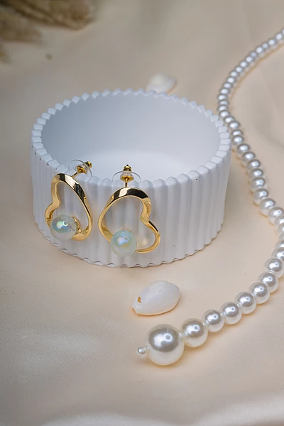 Pearl Glow Heart Earrings