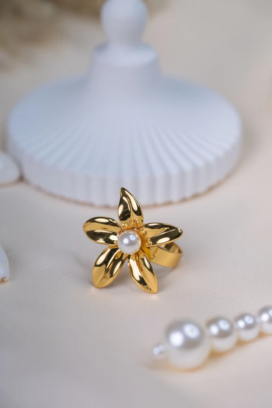 Flower ring