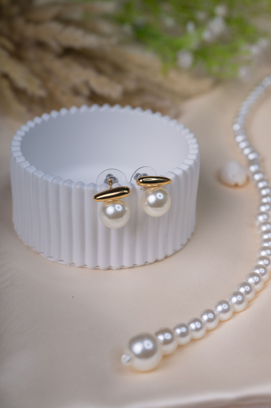 Gold Bar Pearl Drop Earrings