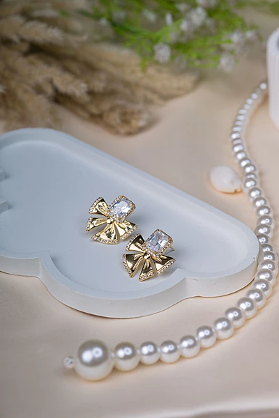 Bow Earing