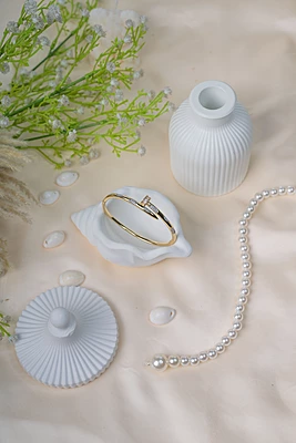 Luxe Nail Cuff