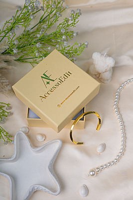 High-Shine Minimalist Bracelet