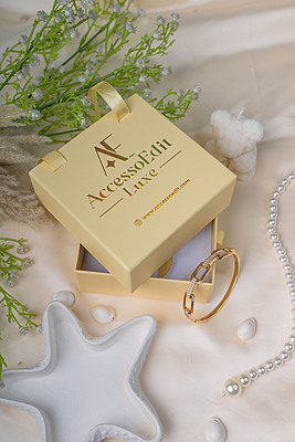 Diamond-Accent Oval Link Bracelet