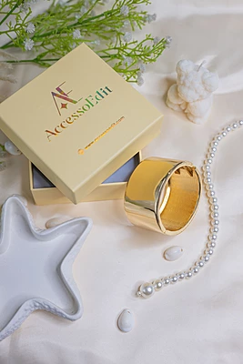 Bold Aura Cuff