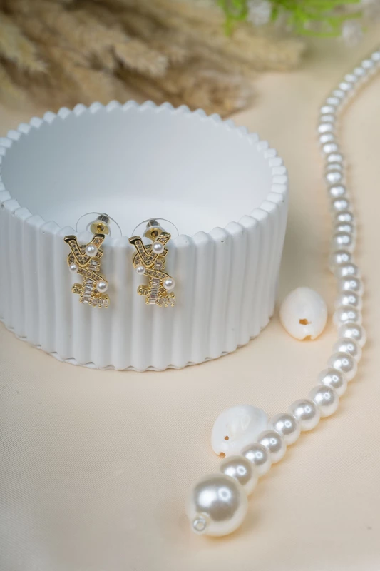 Pearl Stone Drops