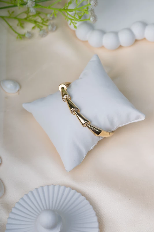 Sleek Tapered Cuff