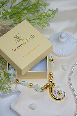 Seashell Swirl Pendant Necklace