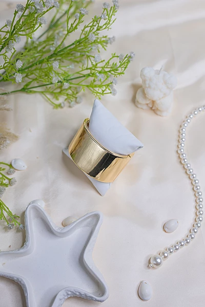 Bold Aura Cuff