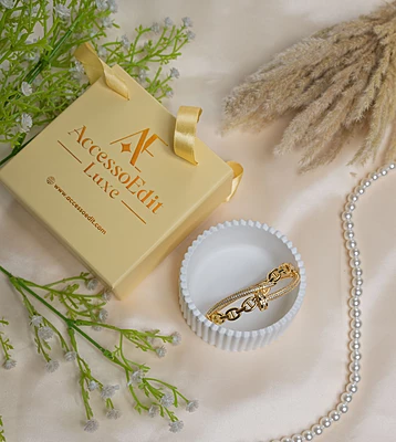 Bracelet