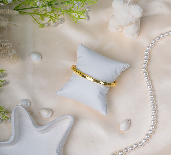 High-Shine Minimalist Bracelet