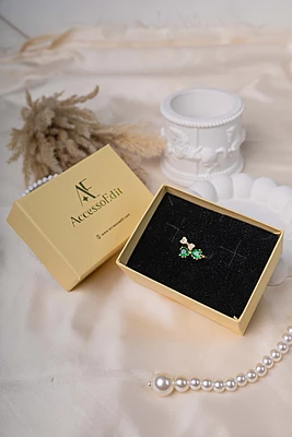 Emerald Love Knot Ring