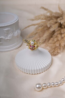 Queen Bee Pearl Ring