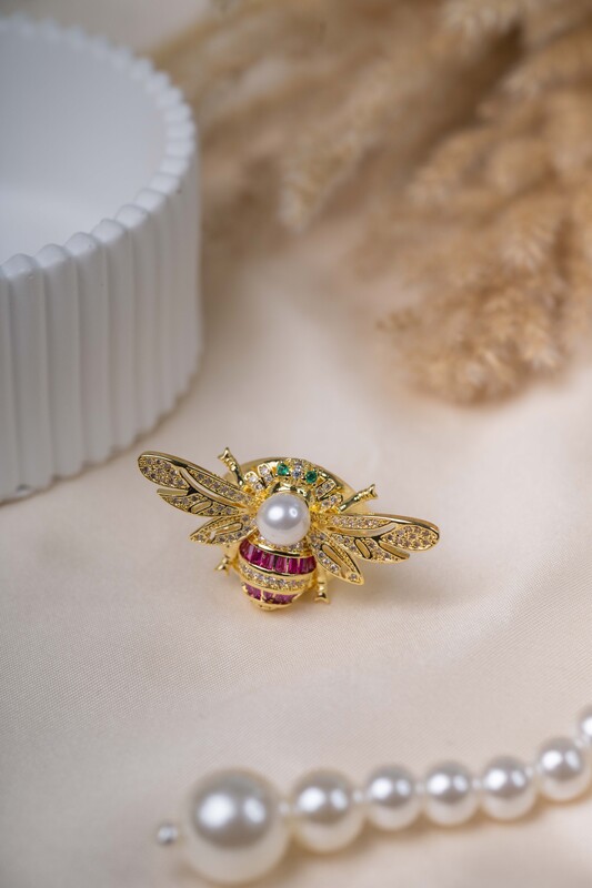 Queen Bee Pearl Ring