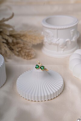 Emerald Love Knot Ring