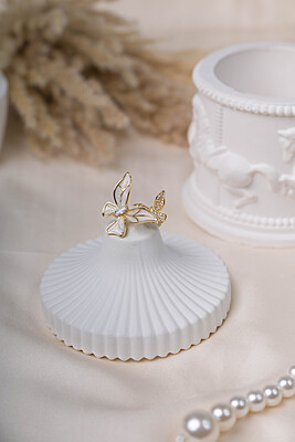 Enchanted Flutter Ring